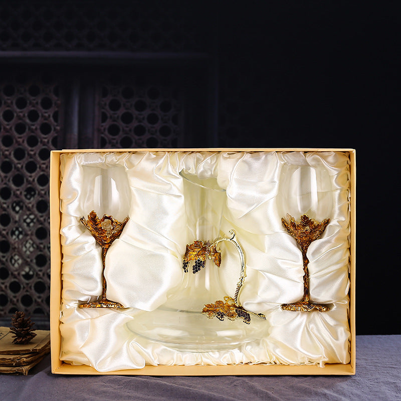 Elevate Your Wine Experience with Our Enamel Crystal Decanter and Glass Gift Set